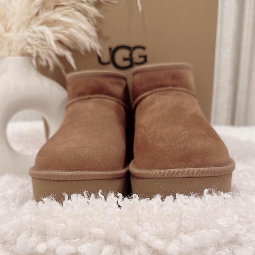 UGG CLASSIC ULTRA MINI PLATFORM size 8